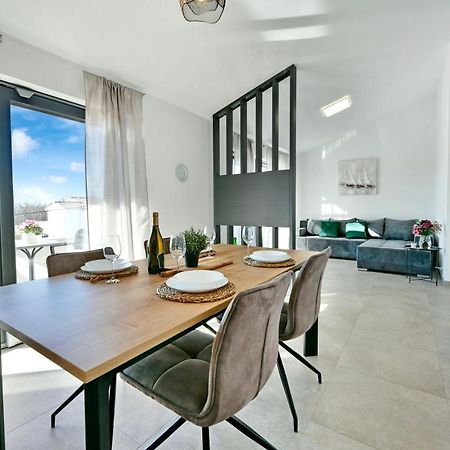 R2 Apartment By Residence Rudan Vižinada Esterno foto