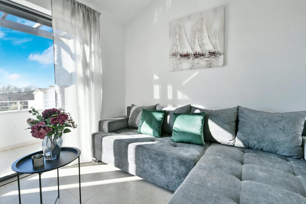 R2 Apartment By Residence Rudan Vižinada Esterno foto