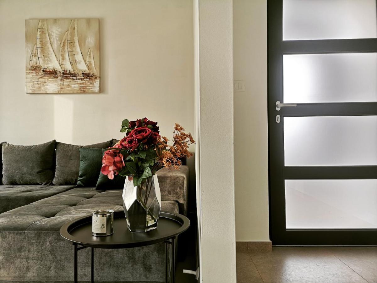 R2 Apartment By Residence Rudan Vižinada Esterno foto